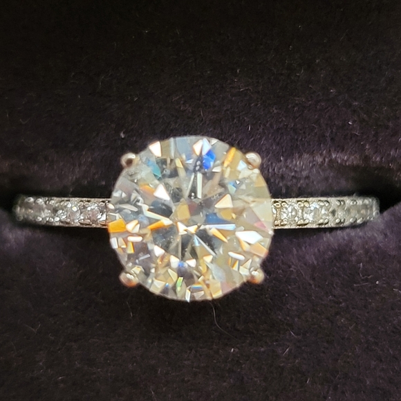 6 Carat Diamond Wedding Rings - Picture 4 of 14